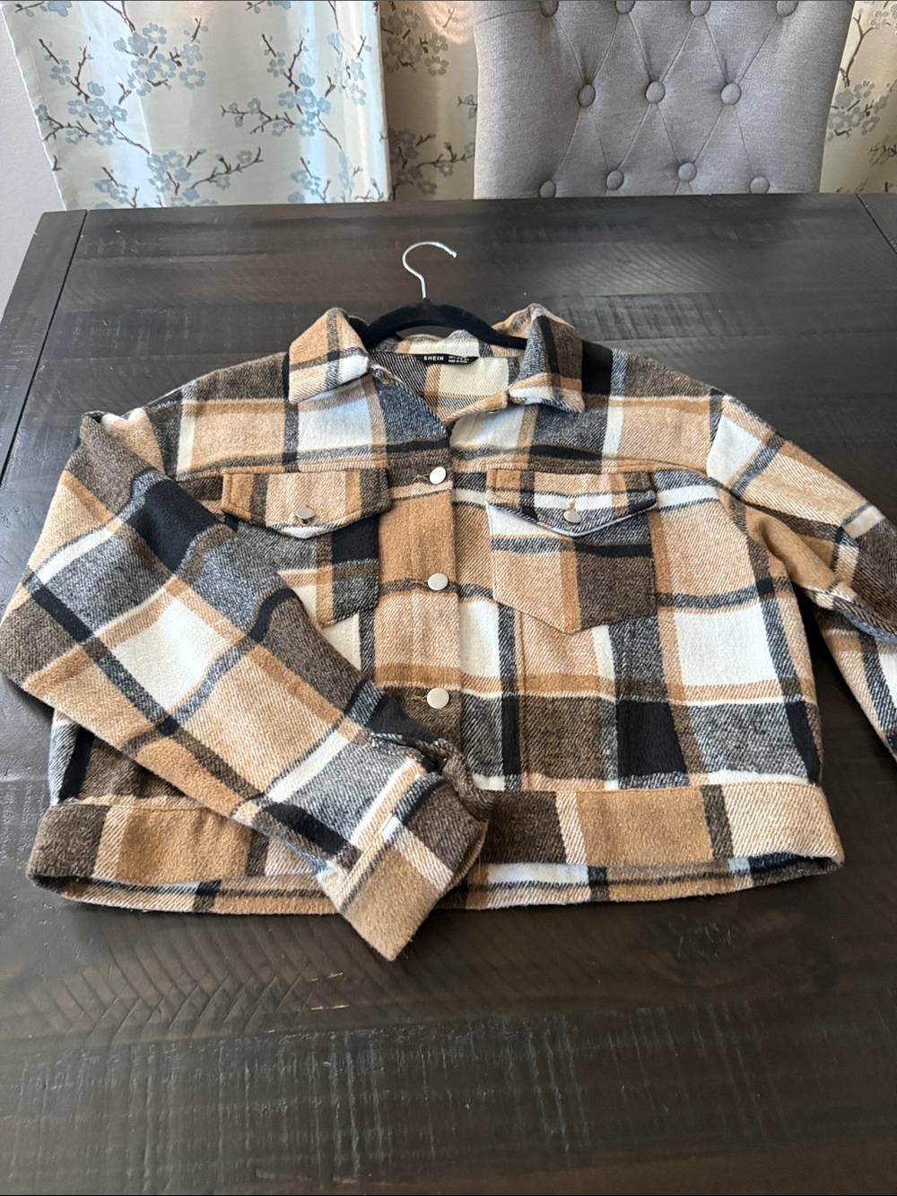 SHEIN Crop Plaid Button-Front Shacket Jacket in Camel, Black & White